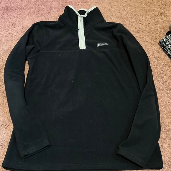 Columbia Tops - Ladies Columbia Fleece!
